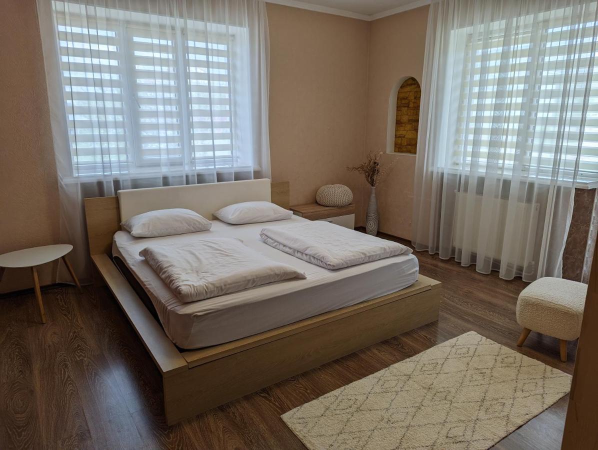 Vila Rodynnyi Maietok Family Estate Kamenec Podolský Pokoj fotografie